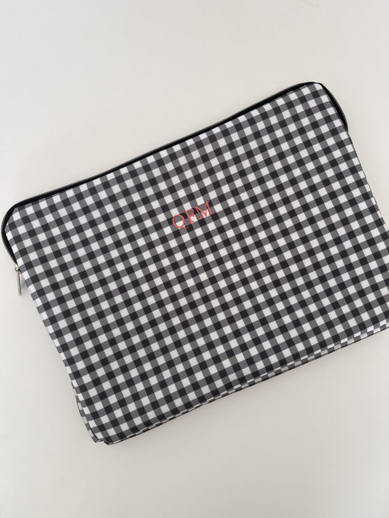 FUNDA NYC NEGRA